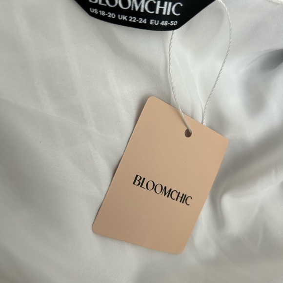 Plus Embroidered Tank Top - Picture 3 of 4